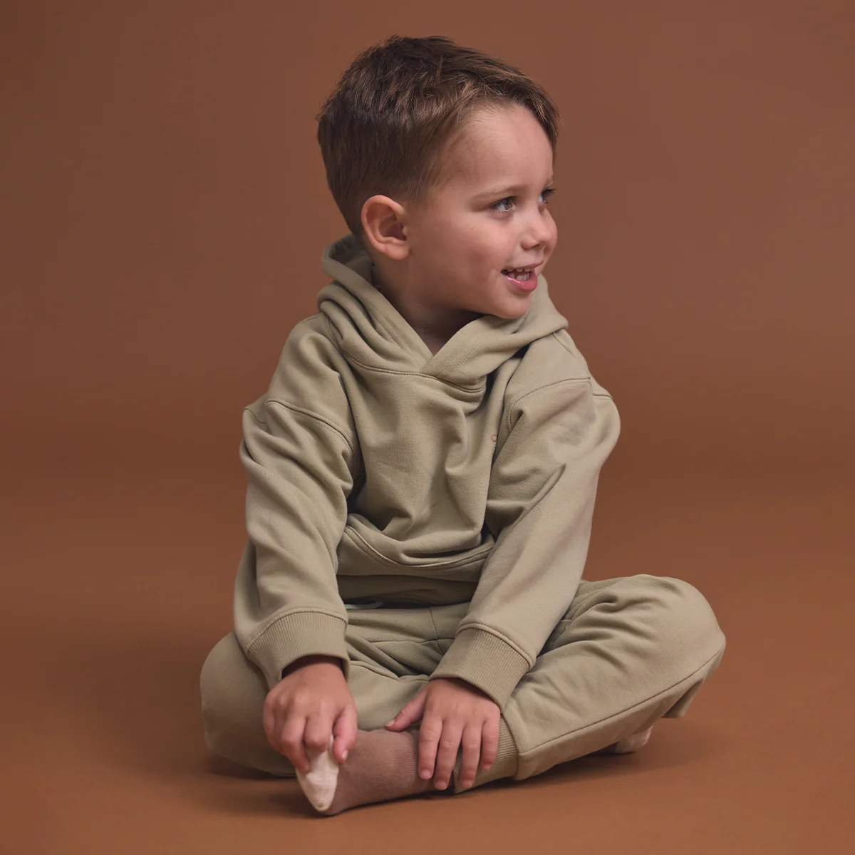 CHILL TRACKPANT Elm - Image 4