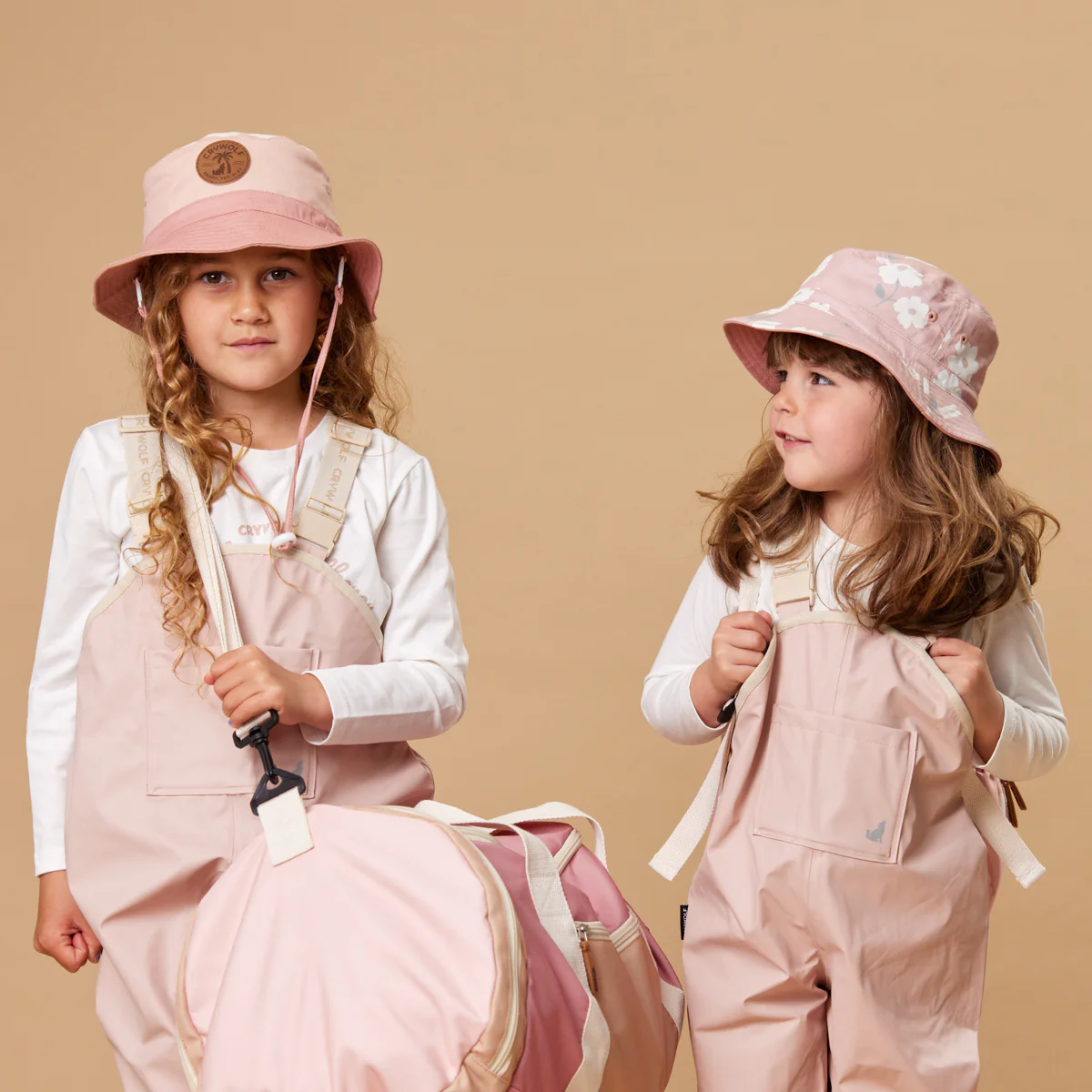 REVERSIBLE BUCKET HAT Blush Colourblock - Image 6