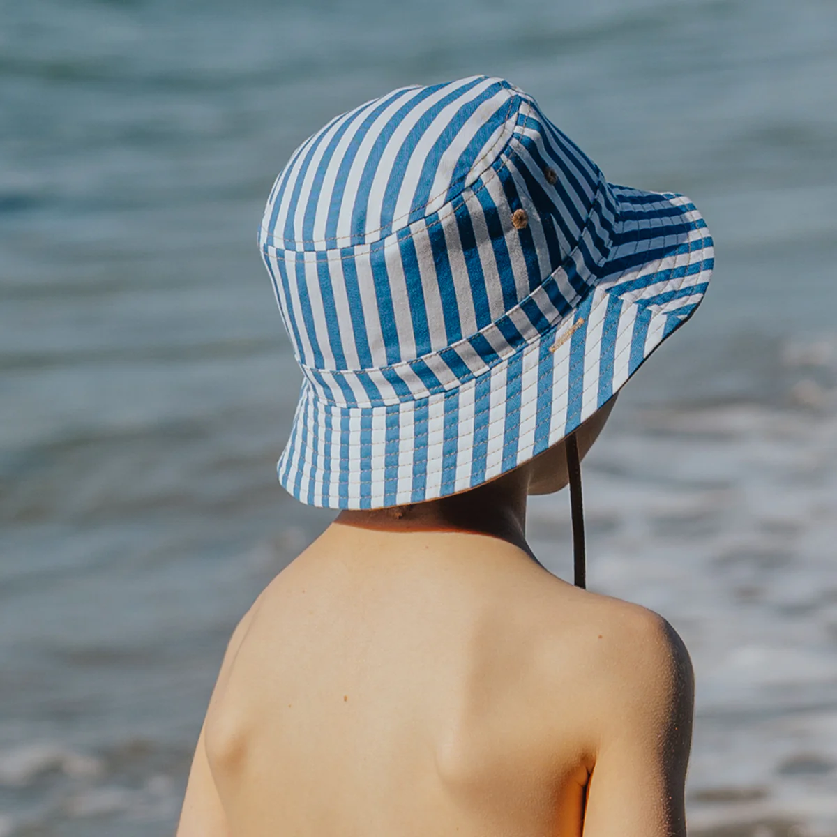 REVERSIBLE BUCKET HAT Deep Sea Stripe - Image 8