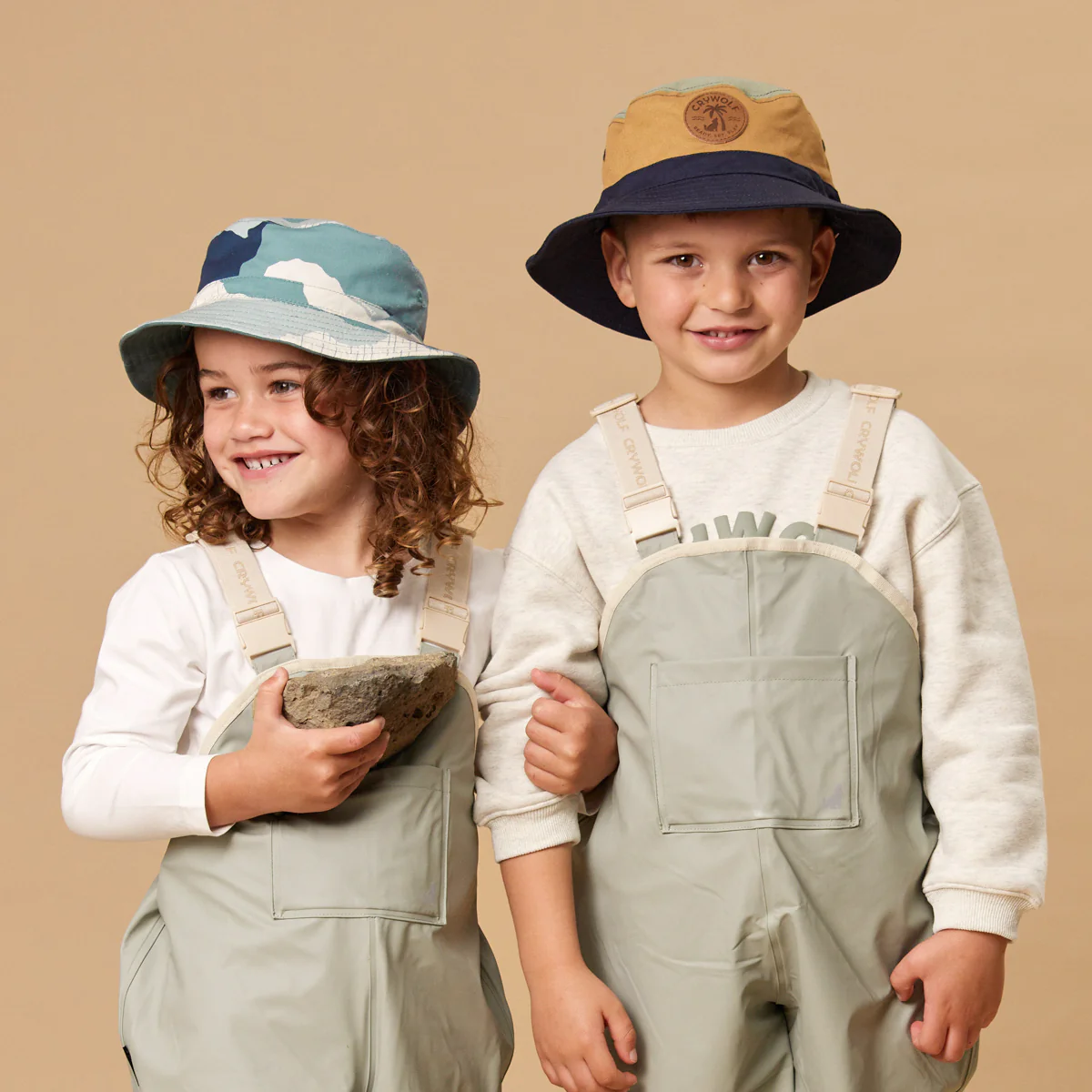 REVERSIBLE BUCKET HAT Indigo Colourblock - Image 6