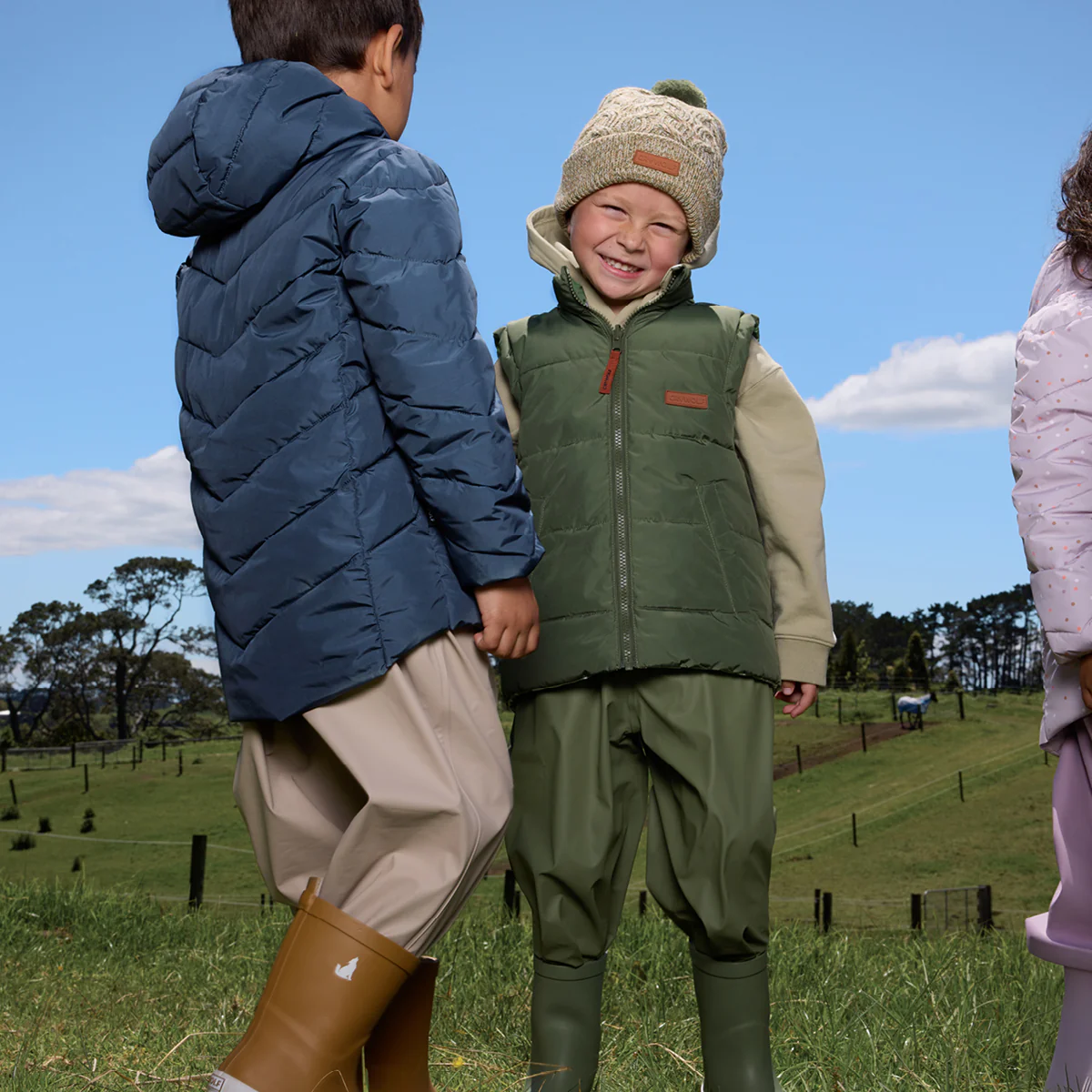 REVERSIBLE ECO-VEST Field Plaid - Image 10